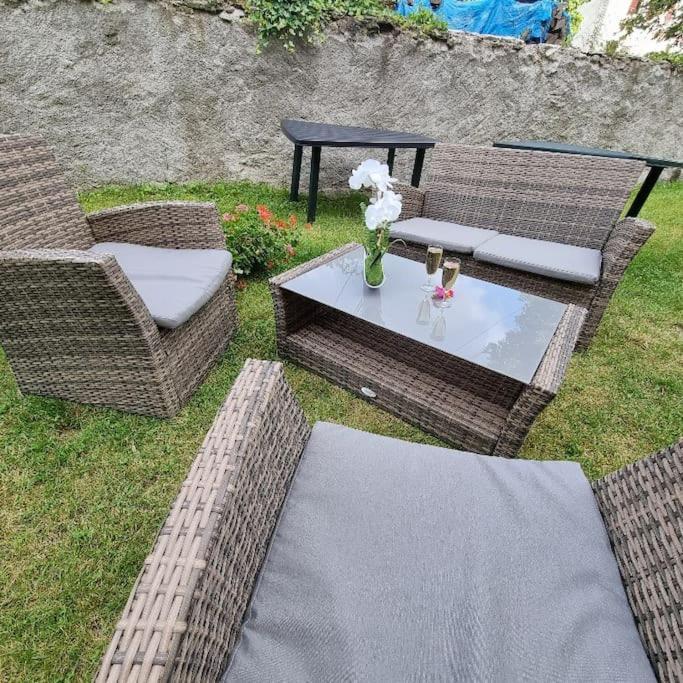 Gite Eglantine 2 à 6 personnes avec SPA DANS RESIDENCE Ventron Extérieur photo