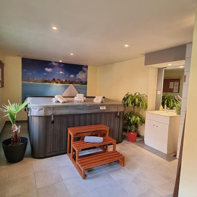 Gite Eglantine 2 à 6 personnes avec SPA DANS RESIDENCE Ventron Extérieur photo