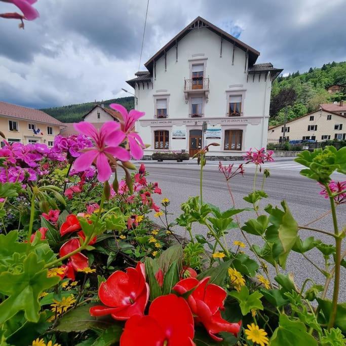 Gite Eglantine 2 à 6 personnes avec SPA DANS RESIDENCE Ventron Extérieur photo