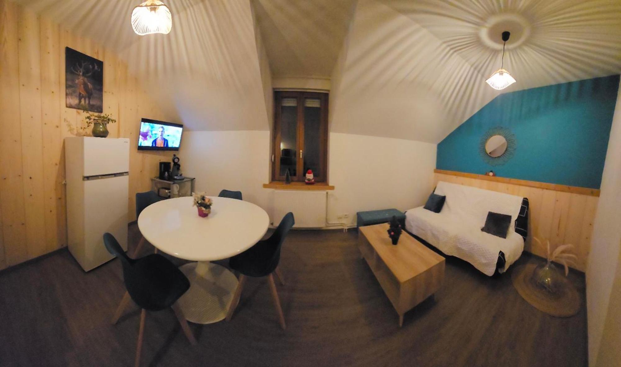 Gite Eglantine 2 à 6 personnes avec SPA DANS RESIDENCE Ventron Extérieur photo