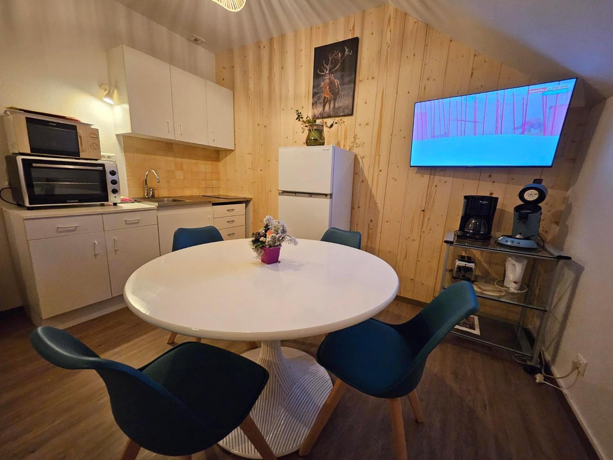 Gite Eglantine 2 à 6 personnes avec SPA DANS RESIDENCE Ventron Extérieur photo